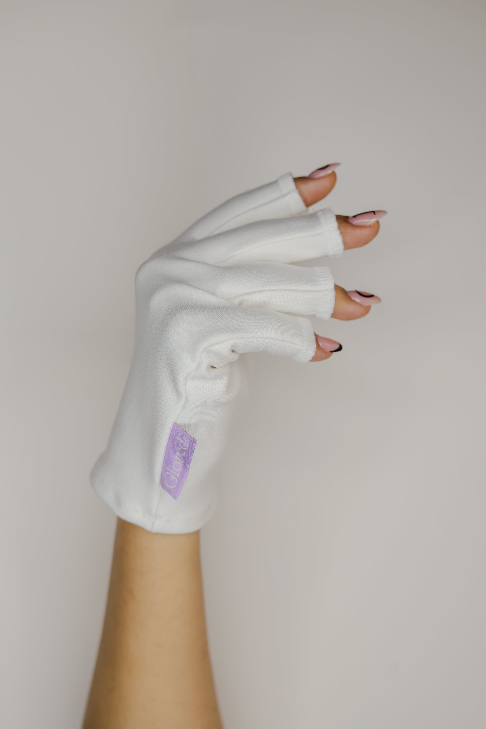 gloved-off-white