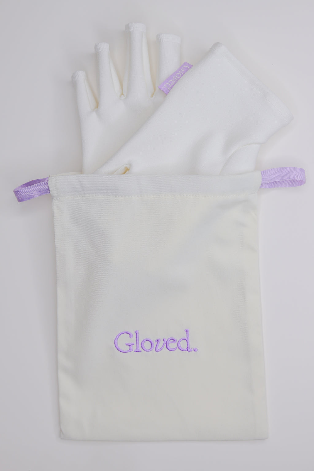 gloved-off-white